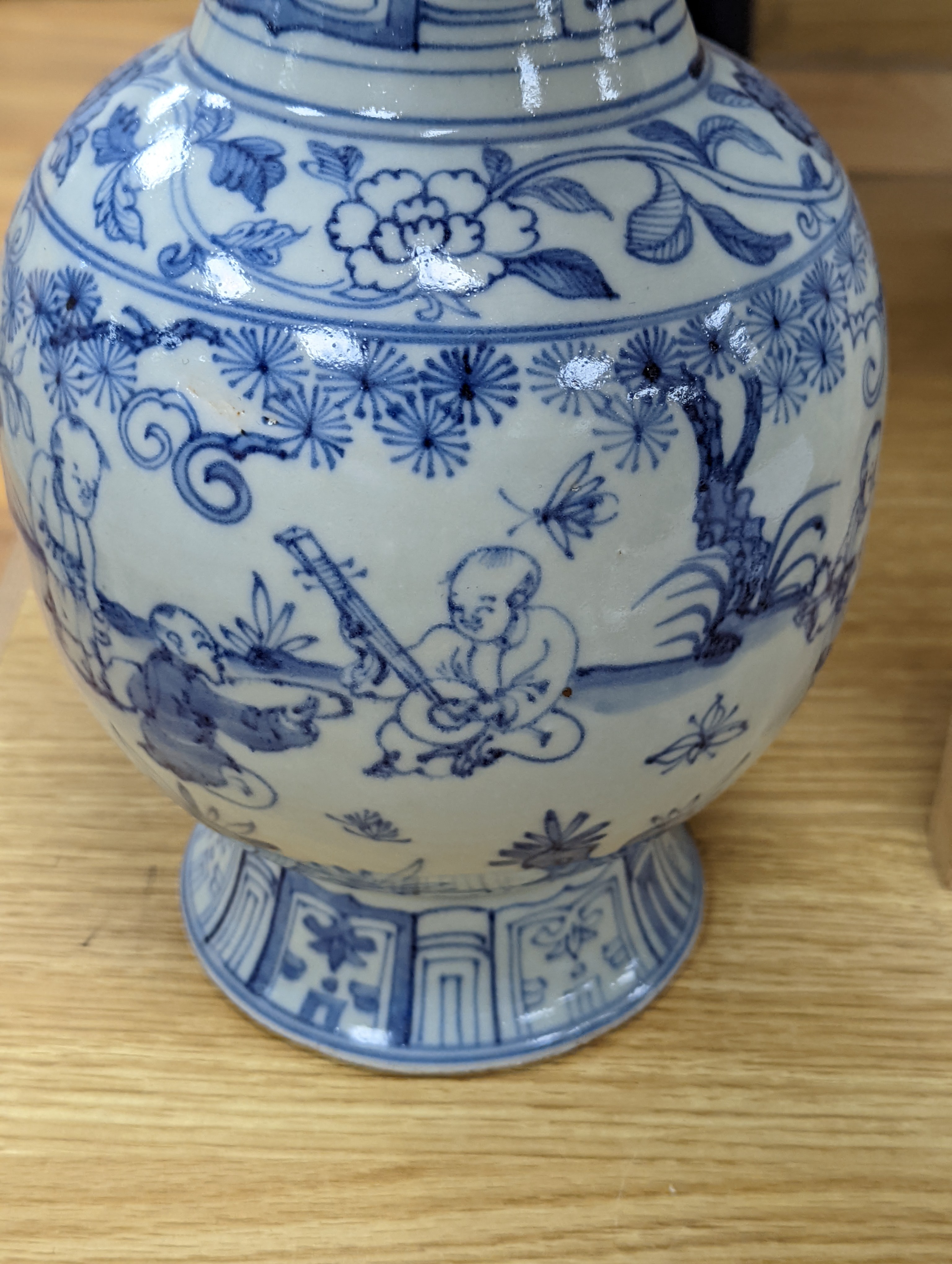 Two Chinese blue and white vases 37cm